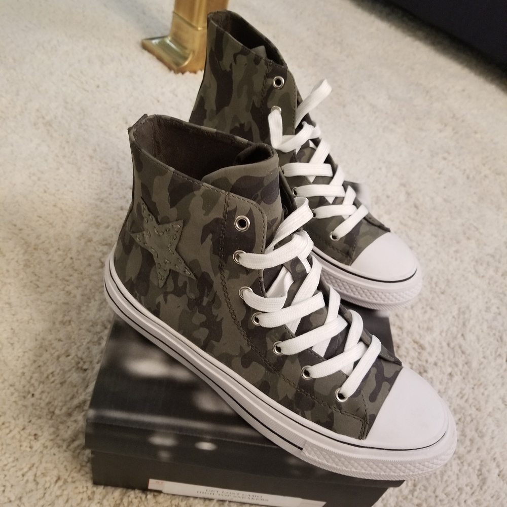Camouflage High top sneakers
